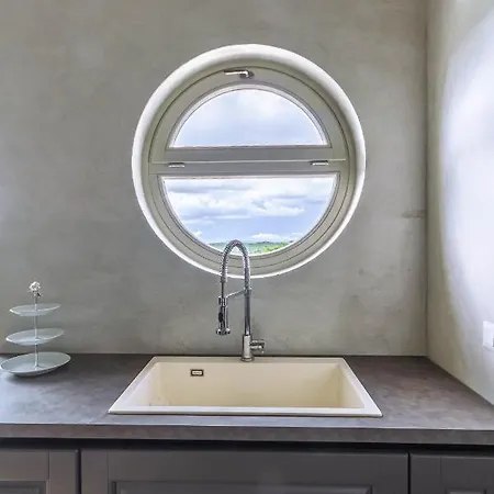 Villa Brinovka Kostanjevica na Krasu