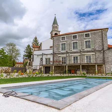 Brinovka Villa Kostanjevica na Krasu