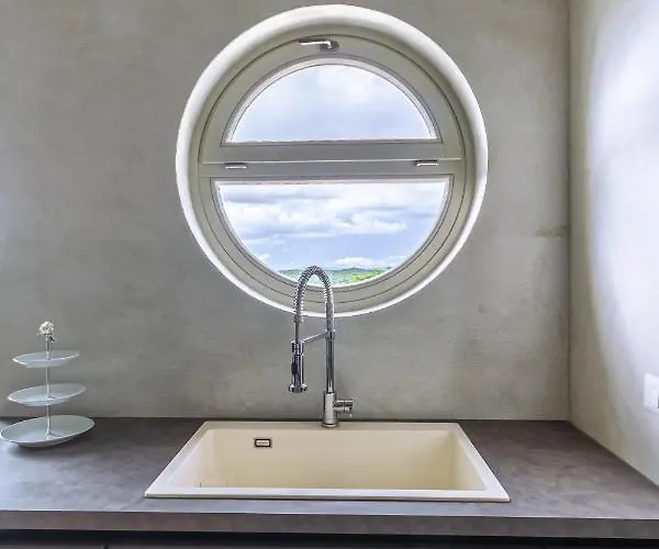 Villa Brinovka Kostanjevica na Krasu